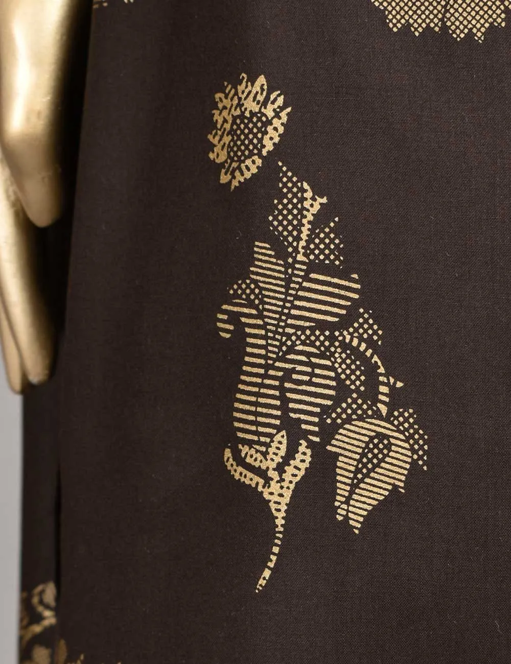 3 Pc Unstitched Linen Printed & Embroidered Dress with Printed Wool Shawl Dupatta - Monarchial Style (KL-08)