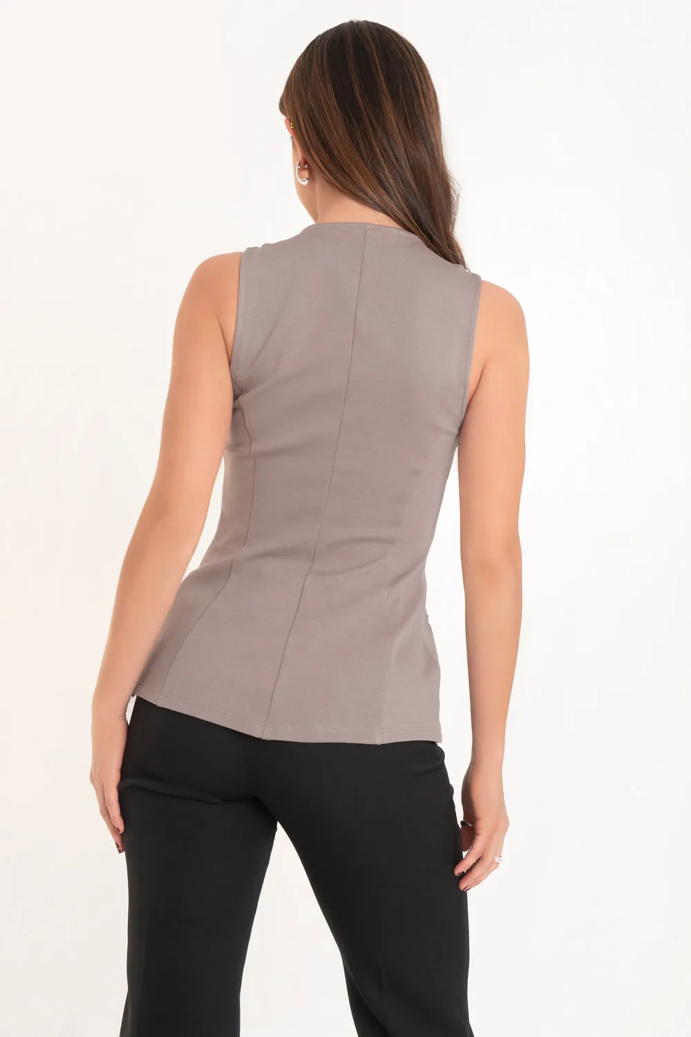 Chaleco fit recto cuello v con botones contraste