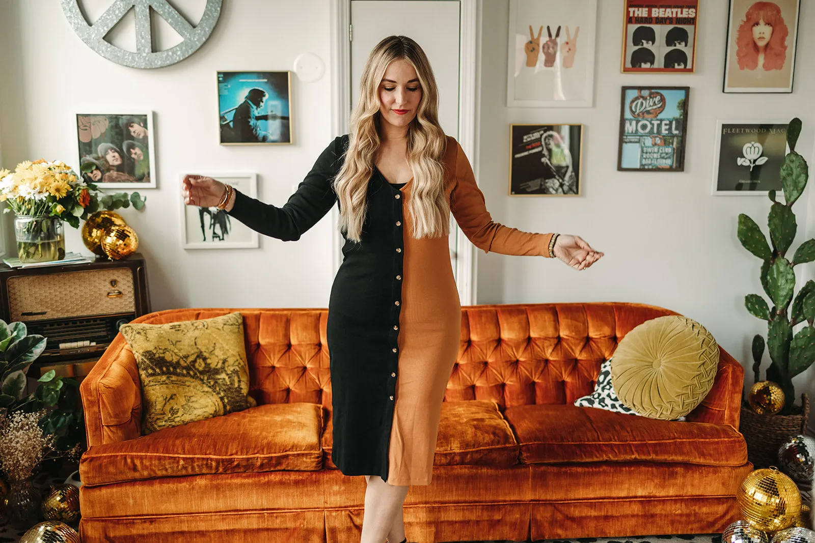 olga dress in black caramel