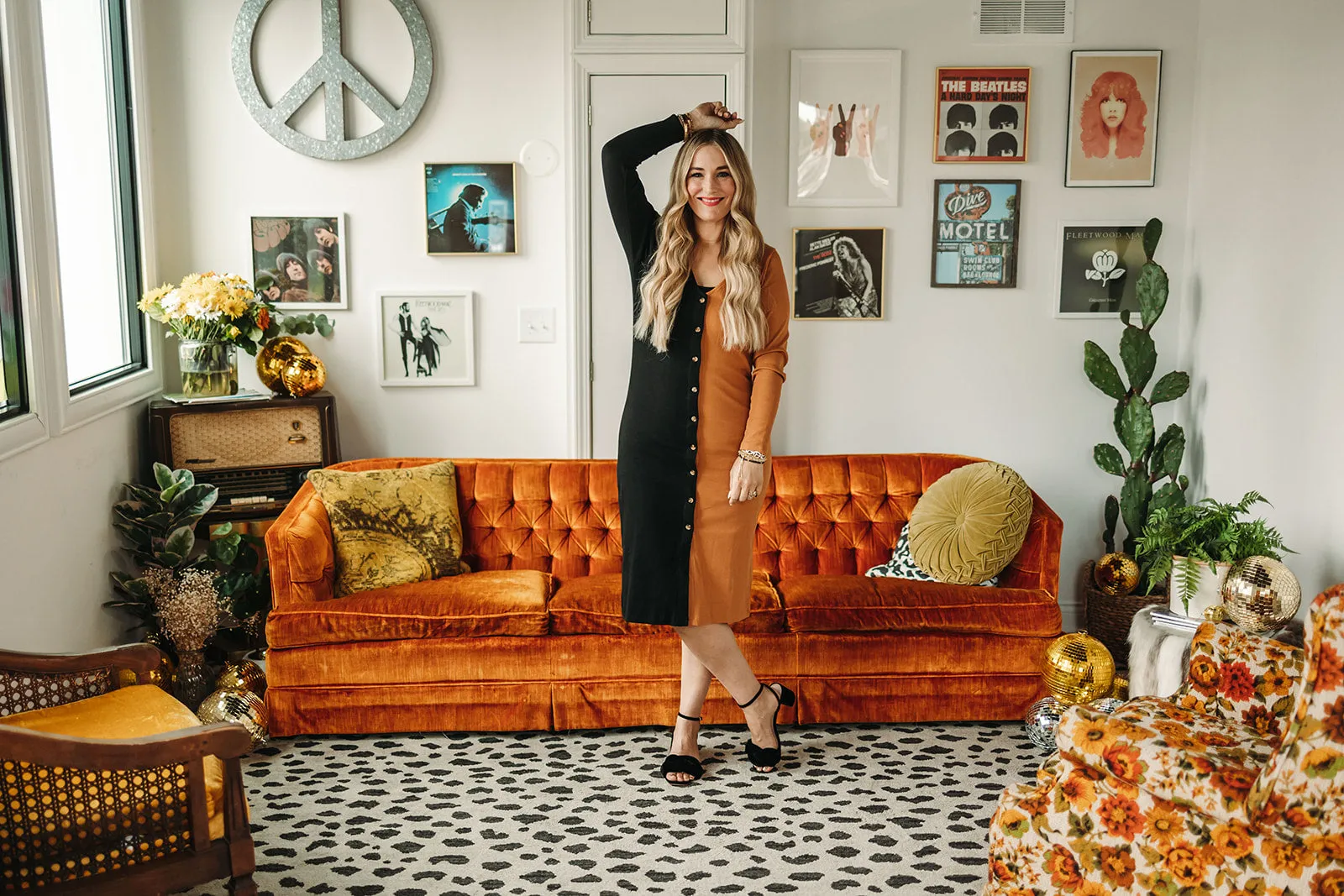 olga dress in black caramel