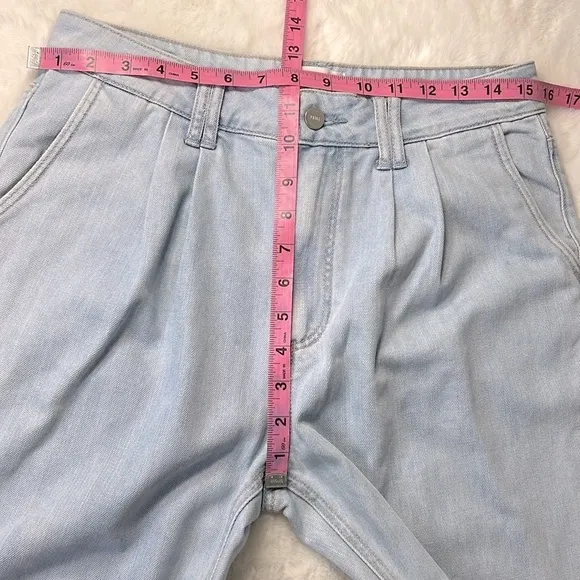 PAIGE Pleated High Rise Trouser Jeans Denim Pant Lightwash Cuff Tapered Leg 28