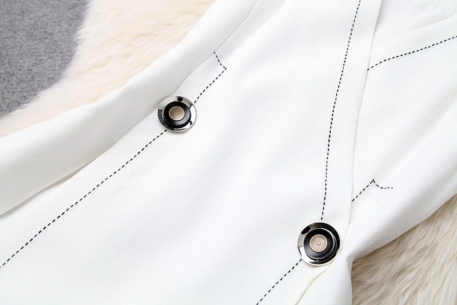 V-neck Suit Double Buckle Vest Shorts Blazers Two-piece Set