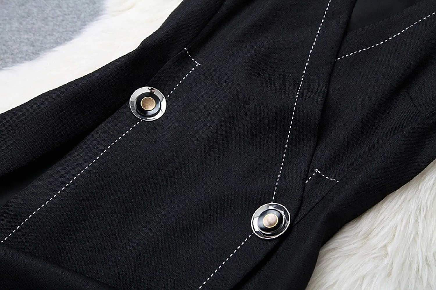 V-neck Suit Double Buckle Vest Shorts Blazers Two-piece Set