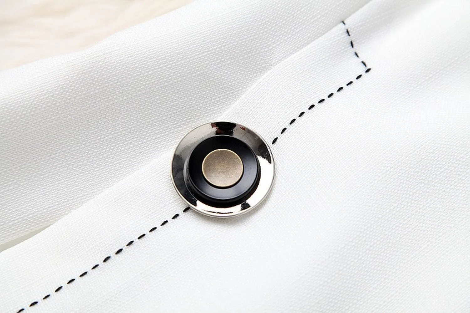 V-neck Suit Double Buckle Vest Shorts Blazers Two-piece Set