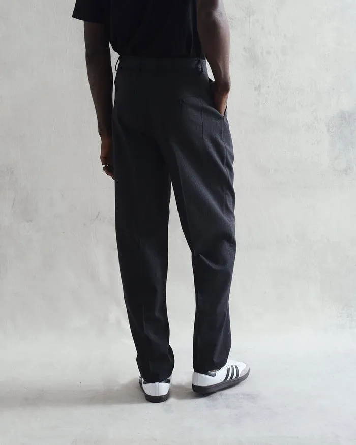 【WAX London】Raleigh Chevron Pleated Trousers Charcoal 羊毛人字紋打褶直筒褲