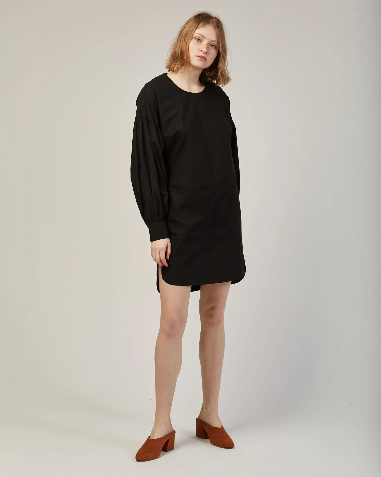Woolf dress in black